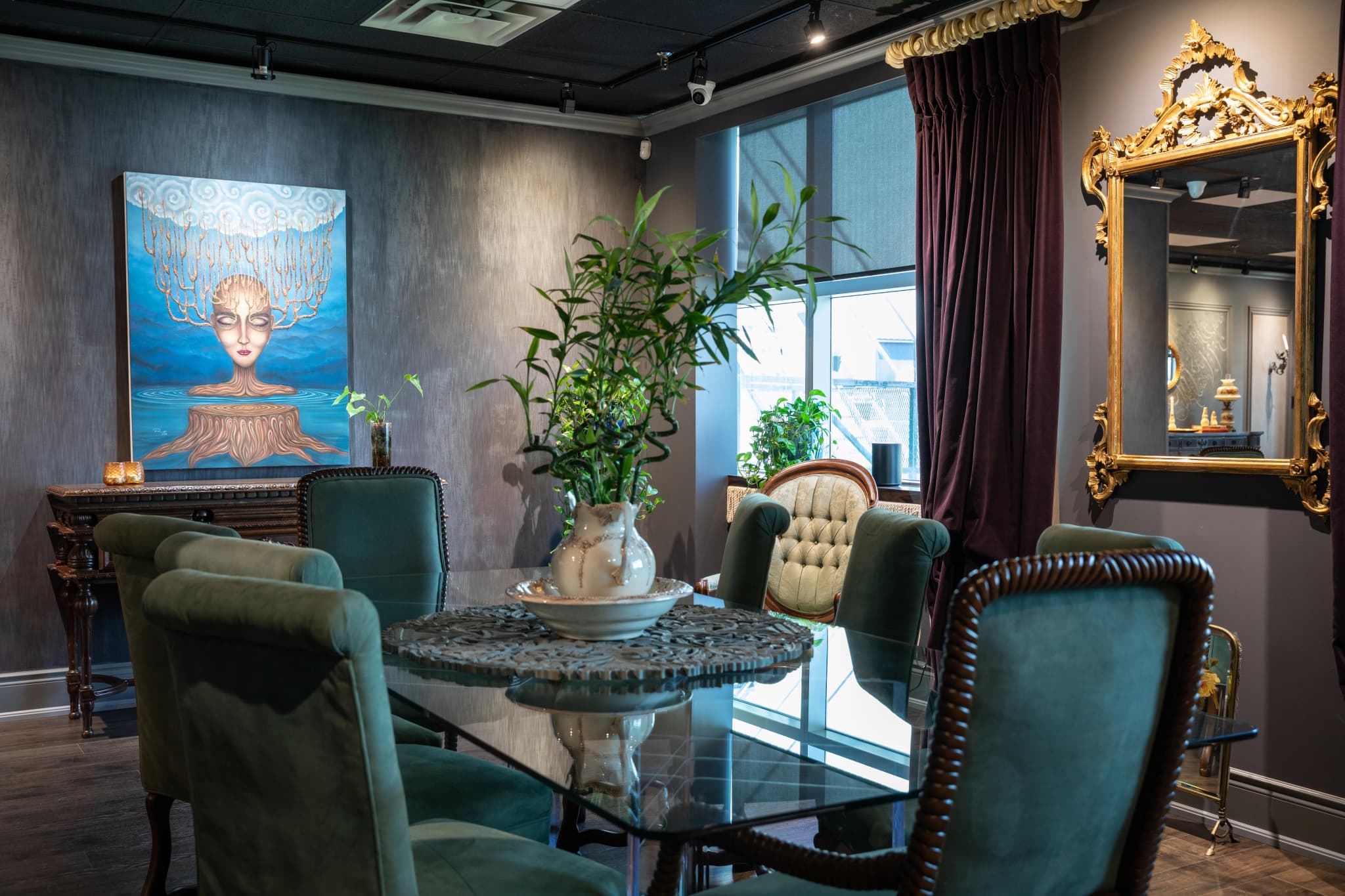 Nili Gallery